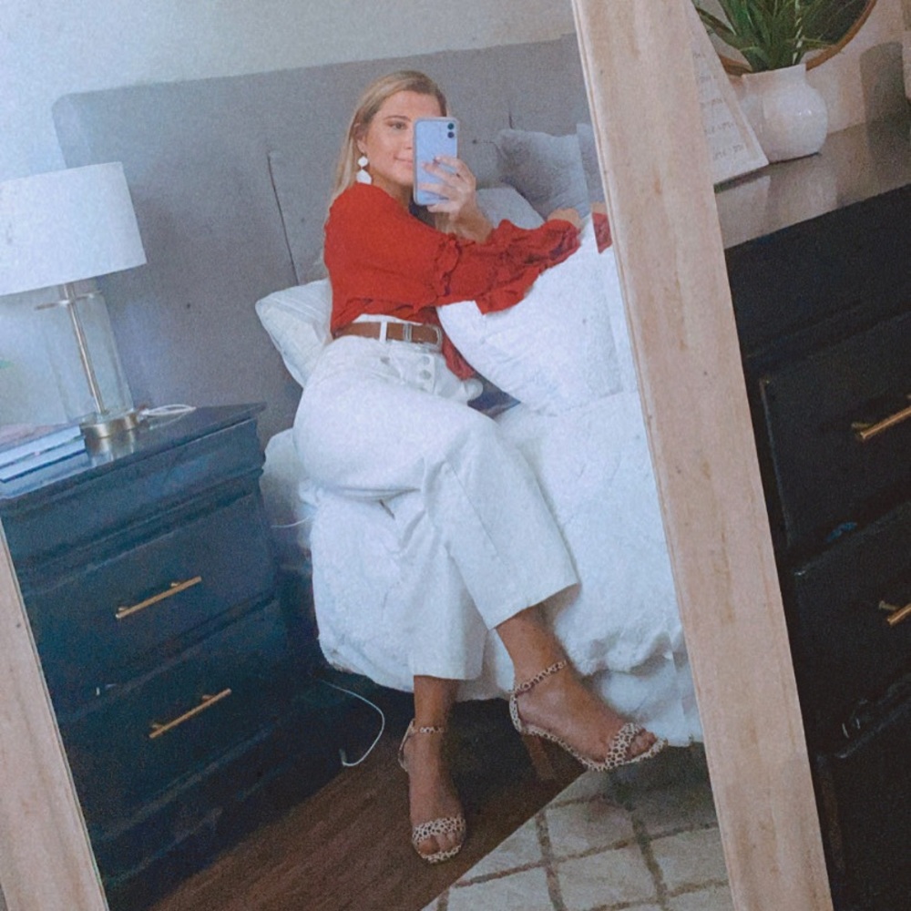 Meet your Posher, Lauren